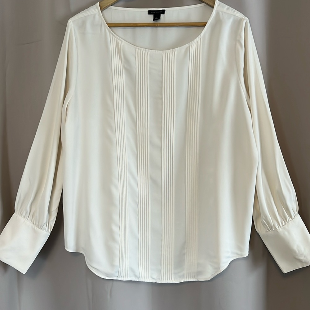 Ann Taylor dressy blouse
